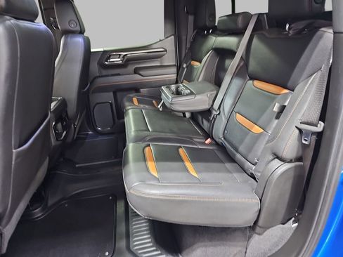 Certified 2023 GMC Sierra 1500 AT4 w/ AT4 Preferred Package image 17