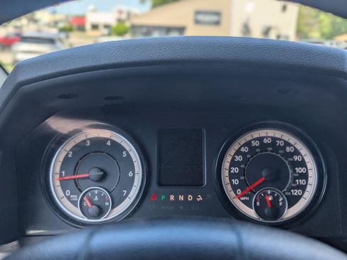 Used 2017 RAM 1500 Express AWD/4WD image 19