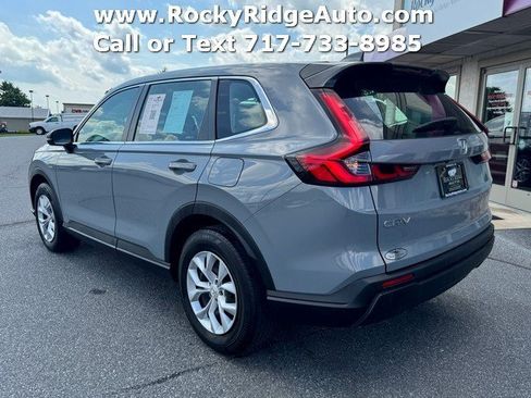 Used 2023 Honda CR-V LX image 5