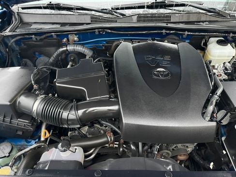 Used 2016 Toyota Tacoma TRD Off-Road w/ Towing Package image 25