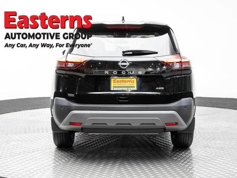 Used 2023 Nissan Rogue S AWD/4WD image 6