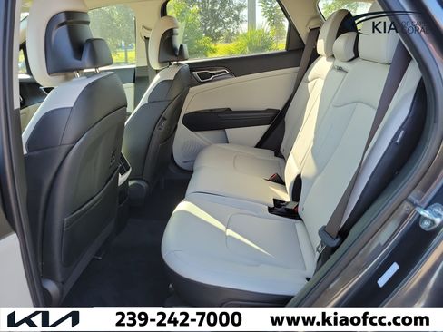 Certified 2024 Kia Sportage EX FWD image 11