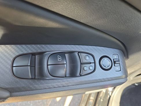 Certified 2025 Nissan Altima 2.5 SV FWD image 27