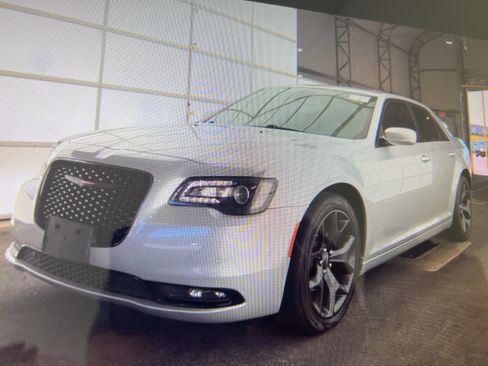 Used 2021 Chrysler 300 S RWD image 1