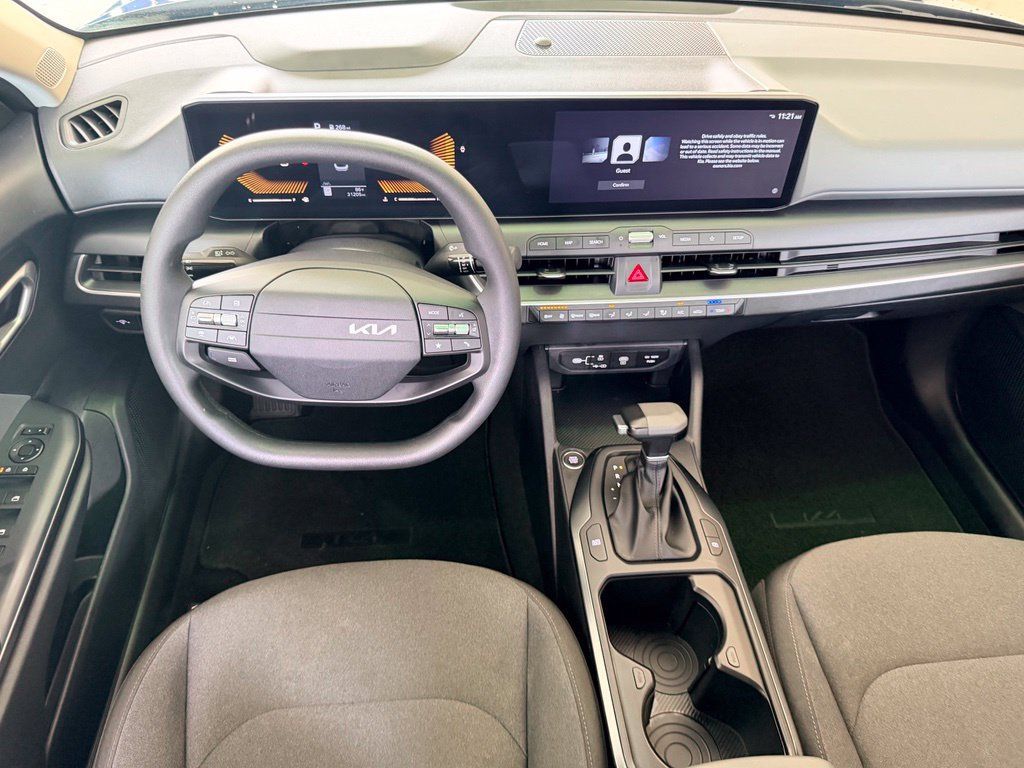 Used 2025 Kia K4 FWD image 14