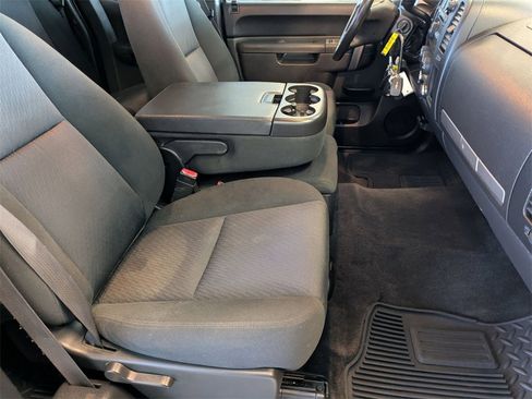 Used 2010 Chevrolet Silverado 1500 LT w/ Power Pack Plus image 18