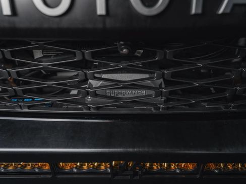 Used 2018 Toyota 4Runner TRD Pro AWD/4WD image 6