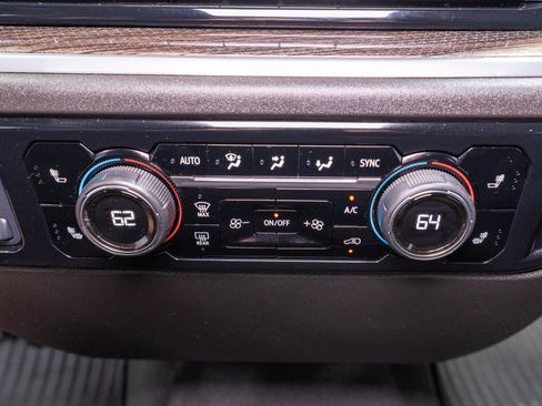 Used 2025 Chevrolet Silverado 1500 LT AWD/4WD image 21