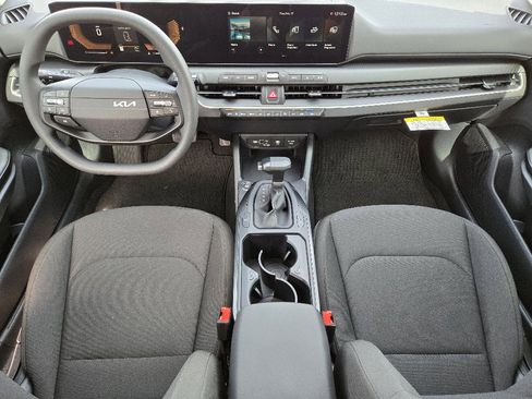 New 2026 Kia K4 LXS image 18