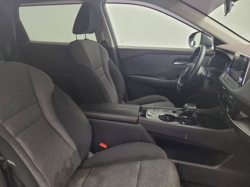 Used 2022 Nissan Rogue SV FWD image 21