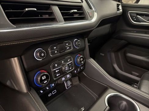 Used 2021 Chevrolet Tahoe Premier w/ Premium Package AWD/4WD image 33
