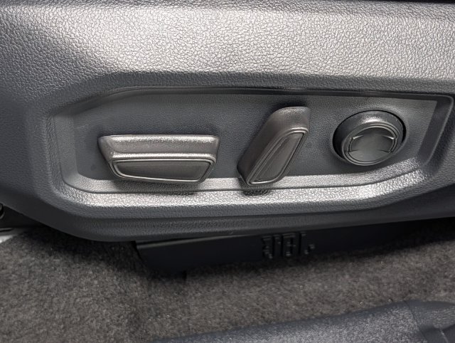 Used 2024 Toyota Tundra Limited AWD/4WD image 13