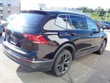 Used 2022 Volkswagen Tiguan SE image 3