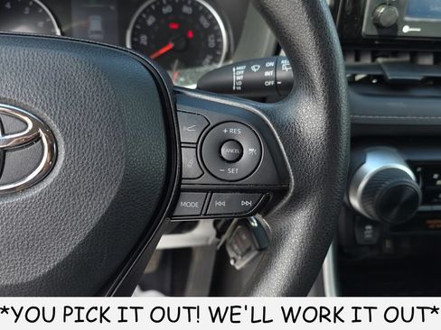 Used 2022 Toyota RAV4 LE FWD image 17