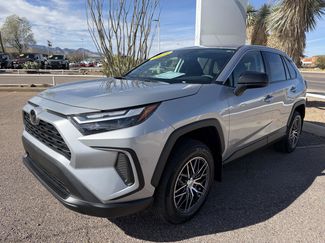 Used 2025 Toyota RAV4 LE video 1