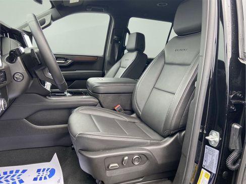 Used 2025 GMC Yukon Denali AWD/4WD image 19