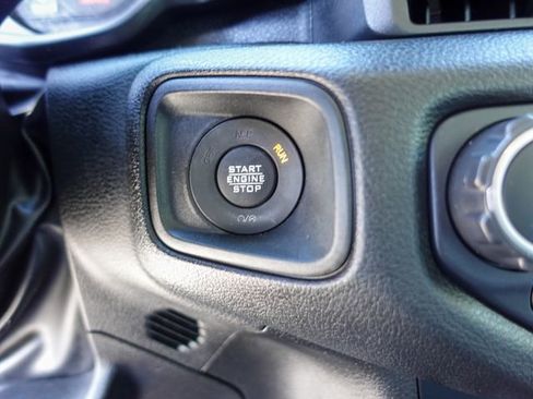 Used 2024 Jeep Wrangler Unlimited AWD/4WD image 19