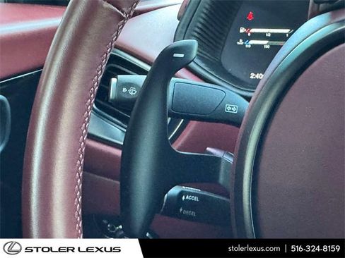 Used 2018 Aston Martin DB11 Coupe image 23