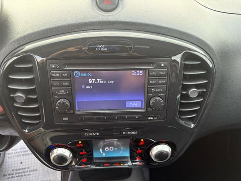 Used 2013 Nissan Juke SV image 42