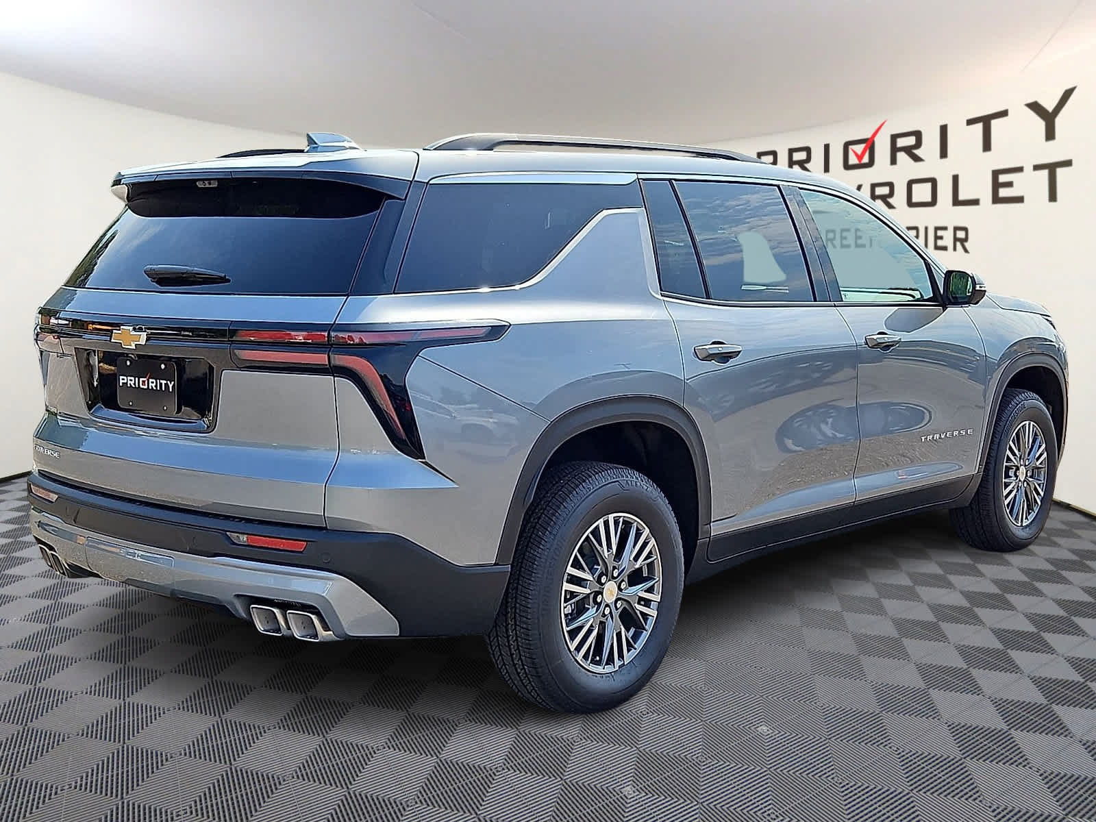 New 2027 Chevrolet Traverse LT w/ Driver Confidence Package FWD image 4