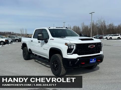 New 2026 Chevrolet Silverado 2500 ZR2 image 1