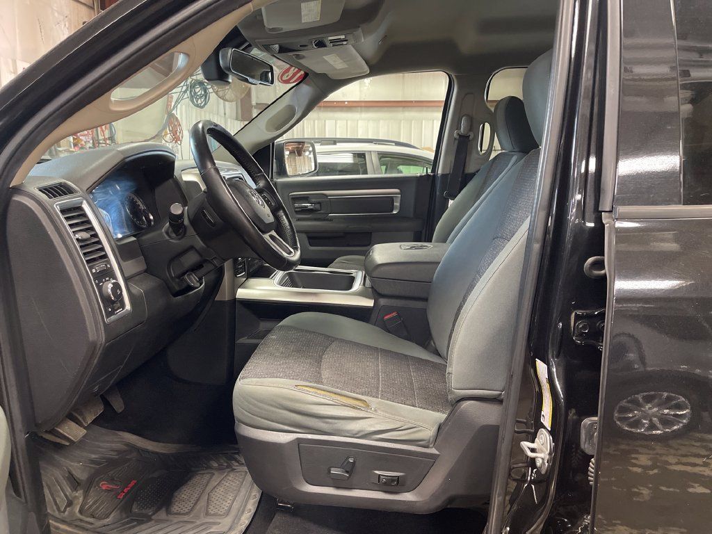 Used 2018 RAM 1500 Big Horn AWD/4WD image 14