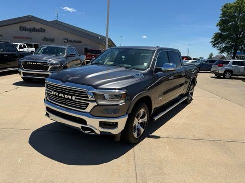 Used 2019 RAM 1500 Laramie AWD/4WD image 3