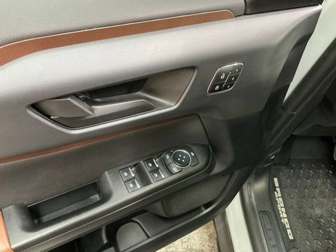 Used 2024 Ford Bronco Sport Outer Banks w/ Tech Package AWD/4WD image 16