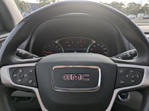 Used 2023 GMC Terrain SLT image 30