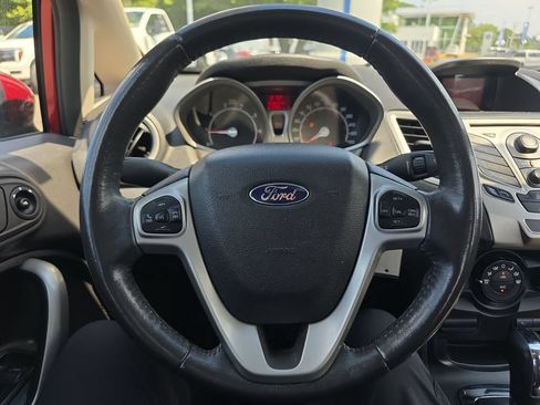 Used 2013 Ford Fiesta SE FWD image 24