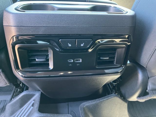 Used 2024 GMC Sierra 1500 AT4 w/ Technology Package AWD/4WD image 19