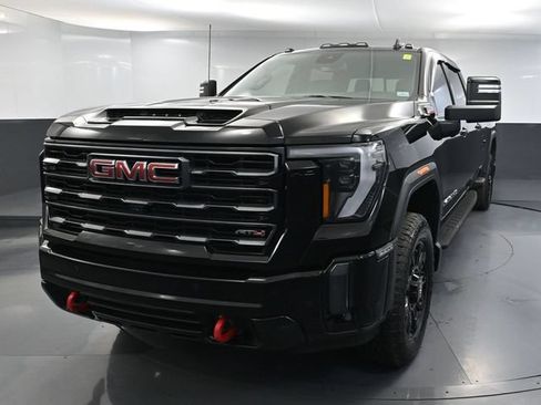 Used 2024 GMC Sierra 2500 AT4 w/ AT4 Preferred Package AWD/4WD image 13