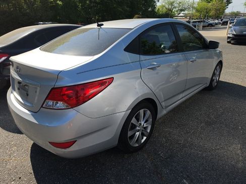 Used 2014 Hyundai Accent GLS w/ Option Group 2 image 3