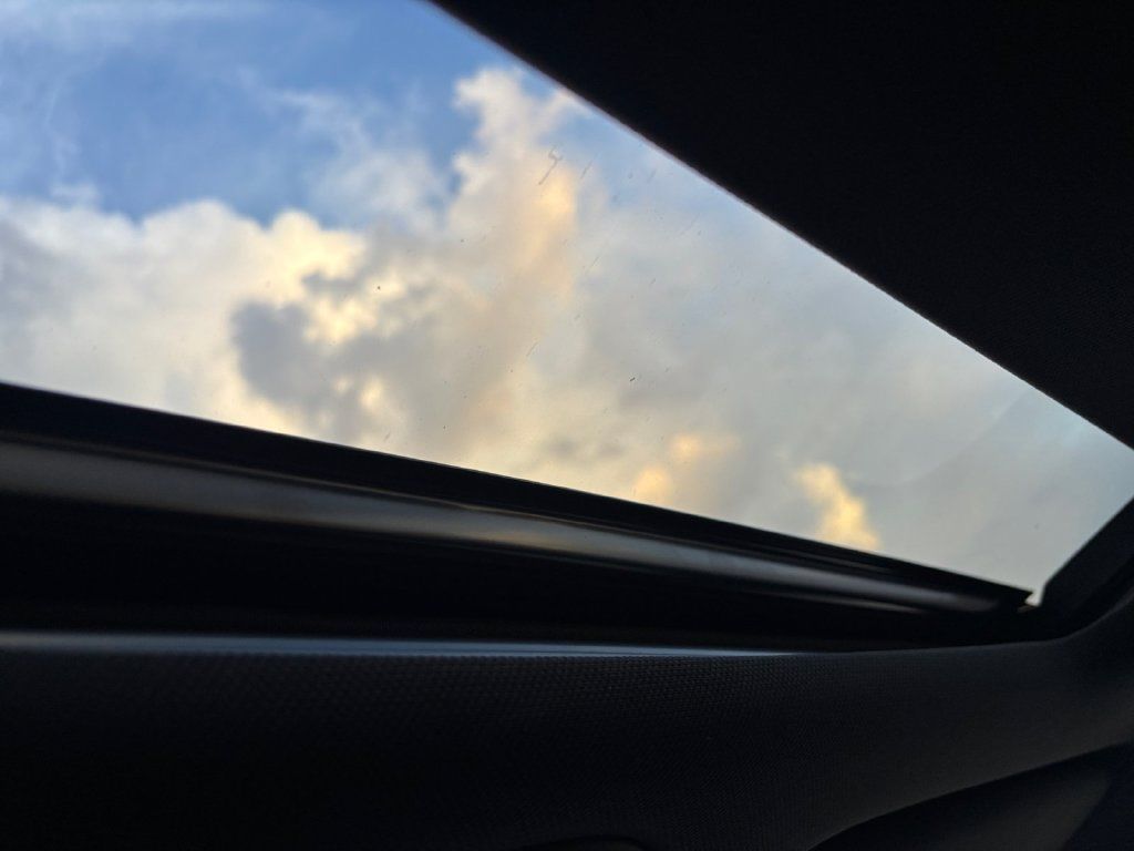 Used 2023 Genesis G70 2.0T w/ Sport Prestige Package RWD image 20