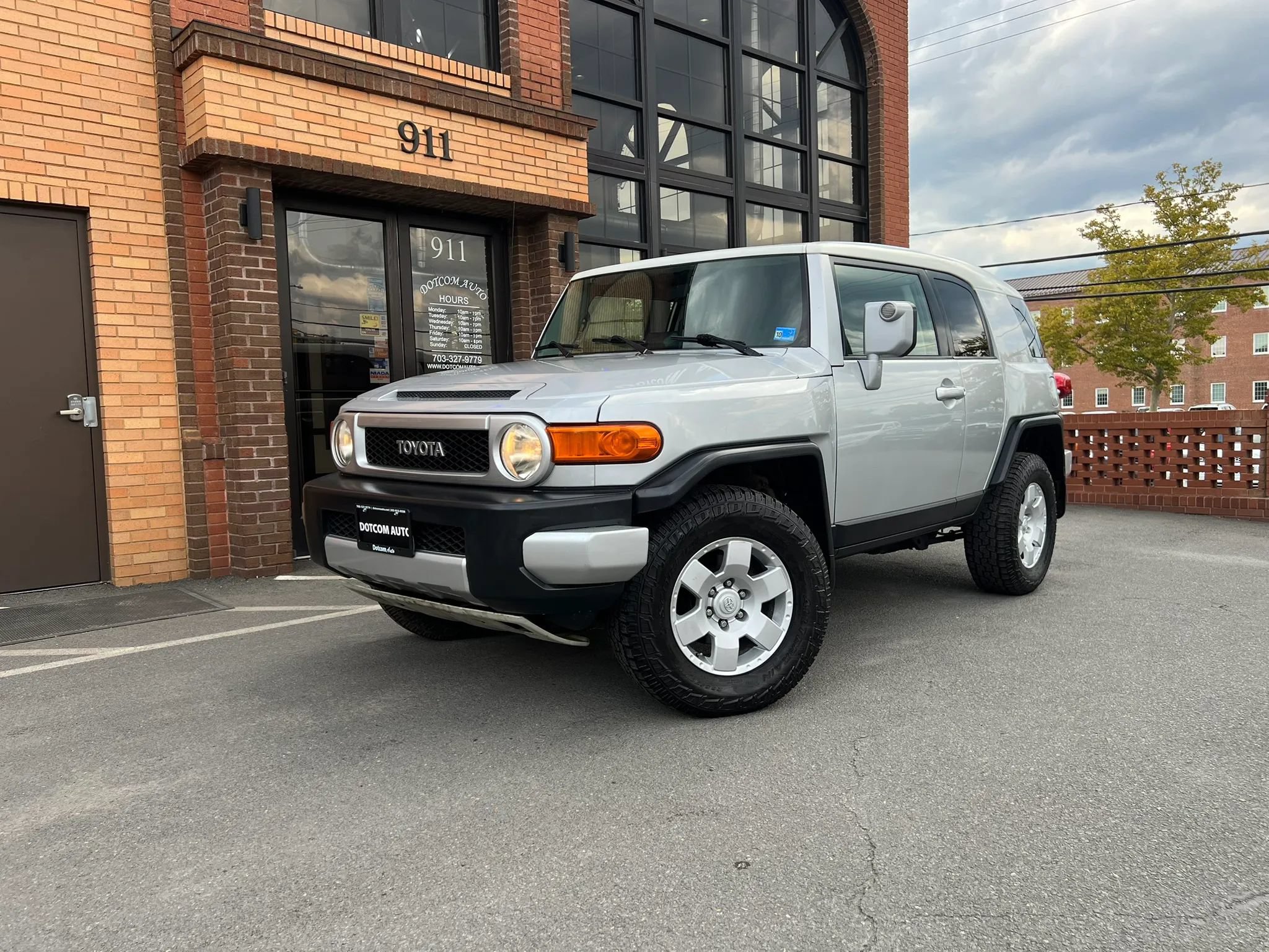 Used 2008 Toyota FJ Cruiser 4WD image 2