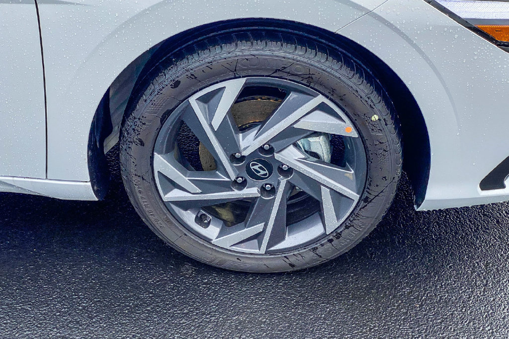 Certified 2026 Hyundai Elantra Sport FWD image 12