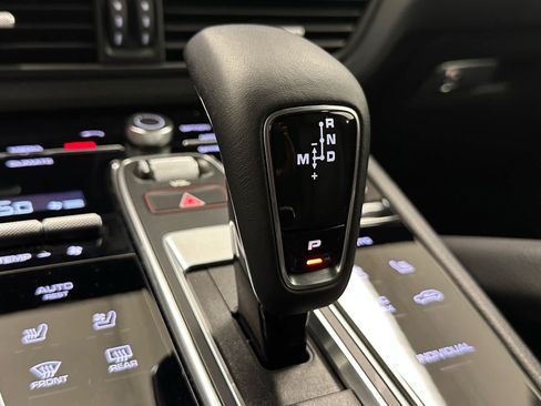 Used 2021 Porsche Cayenne AWD/4WD image 29