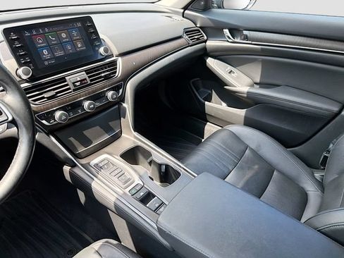 Used 2019 Honda Accord Touring image 23