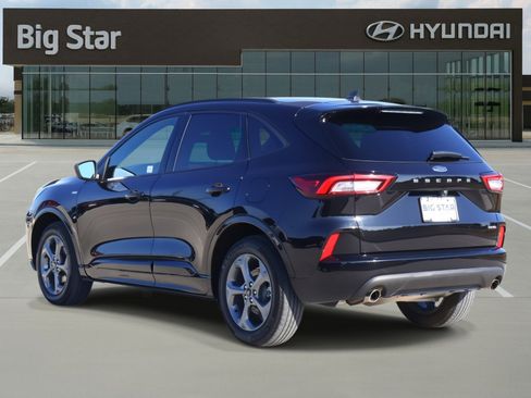 Used 2023 Ford Escape ST-Line image 3