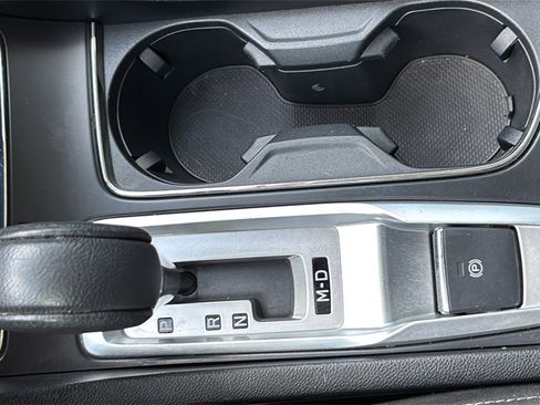 Used 2023 Subaru Ascent Premium w/ Convenience Package image 18