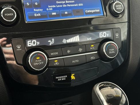 Used 2017 Nissan Rogue Sport SL FWD image 20