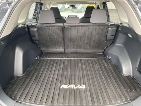Used 2019 Toyota RAV4 XLE w/ All Weather Liner Package AWD/4WD image 21