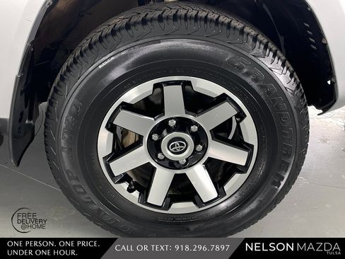Used 2022 Toyota 4Runner TRD Off-Road image 14