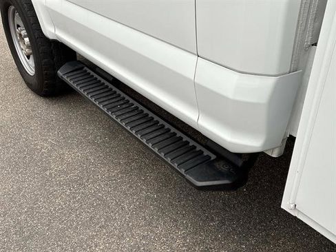 Used 2022 Ford F350 XL w/ Power Equipment Group image 16