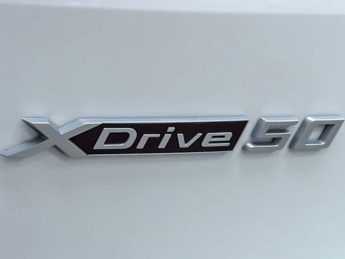 Used 2024 BMW iX xDrive50 w/ Premium Package AWD/4WD image 28