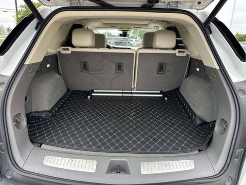 Used 2022 Cadillac XT5 Premium Luxury w/ Technology Package FWD image 10