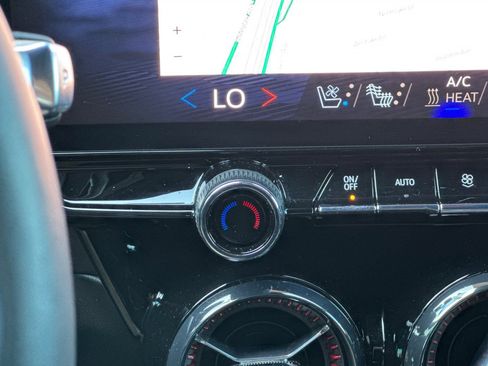 Used 2024 Chevrolet Blazer EV RS image 30