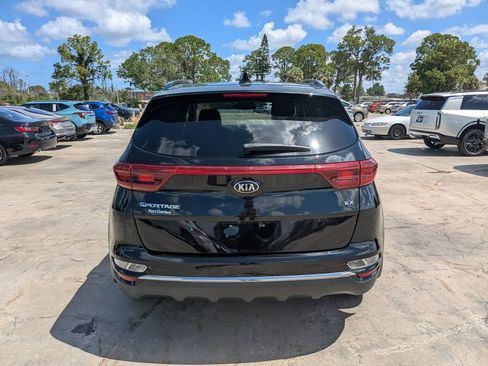 Used 2020 Kia Sportage EX w/ Option Group 15 FWD image 7