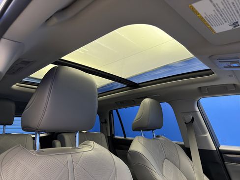 Used 2021 Toyota Highlander Platinum image 26