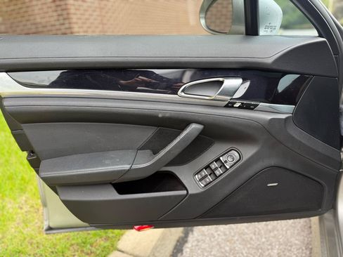 Used 2011 Porsche Panamera image 39